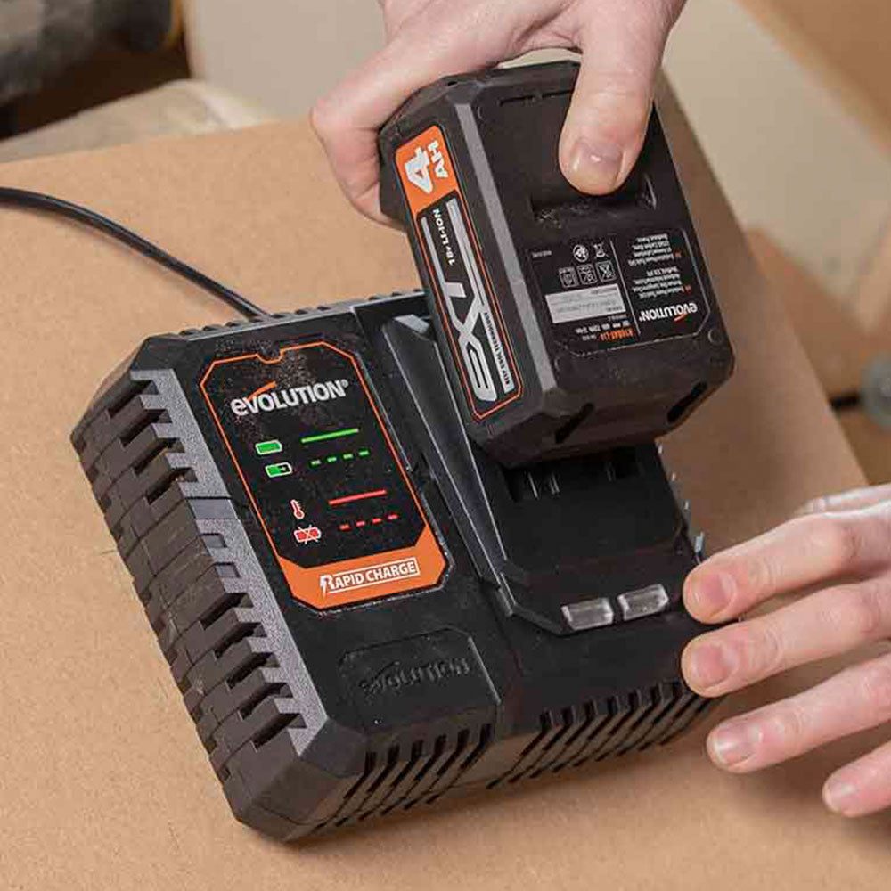 Scie circulaire sans fil 165mm Evolution R165CCS-Li avec Lame multi-matériaux TCT avec batterie 4Ah et chargeur